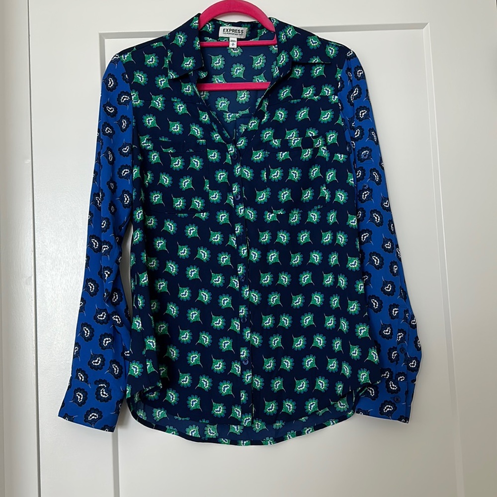 Express Pattern Printed Signature Long Sleeve Por… - image 1